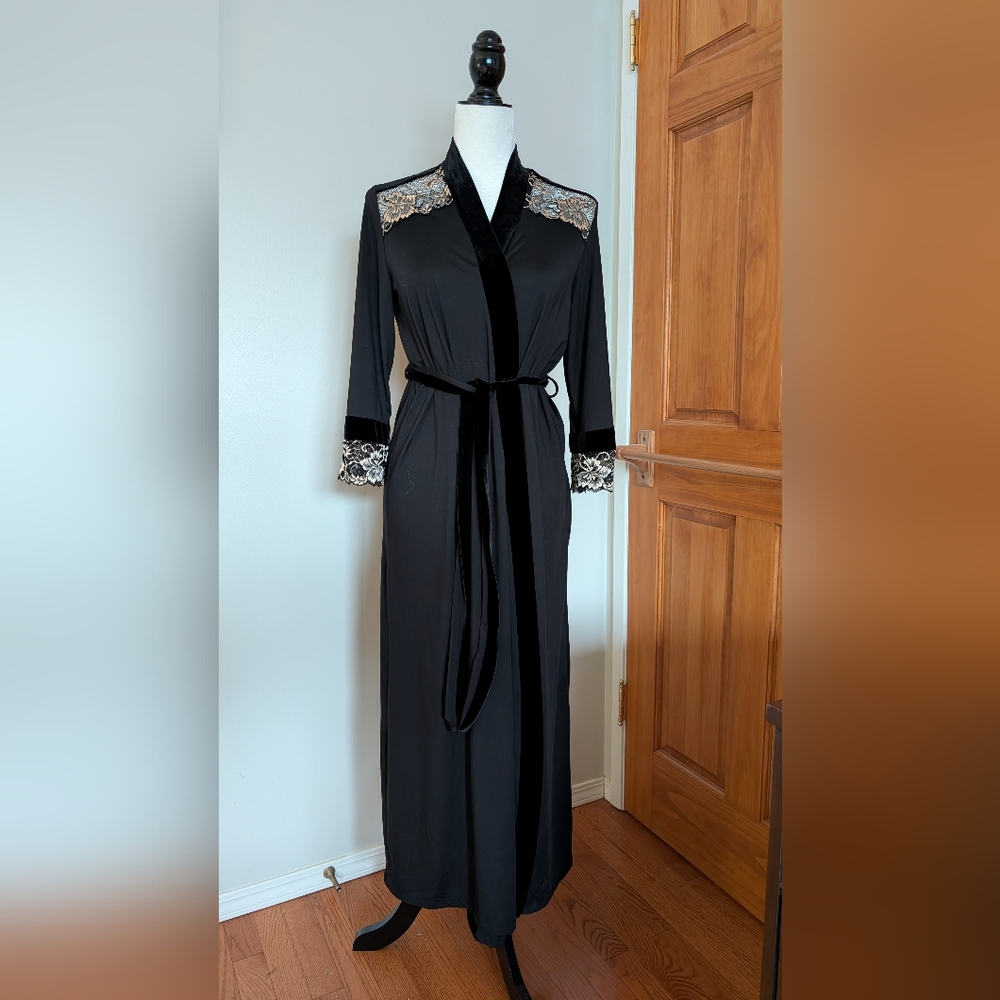 In Bloom Black Robe with Lace Accents